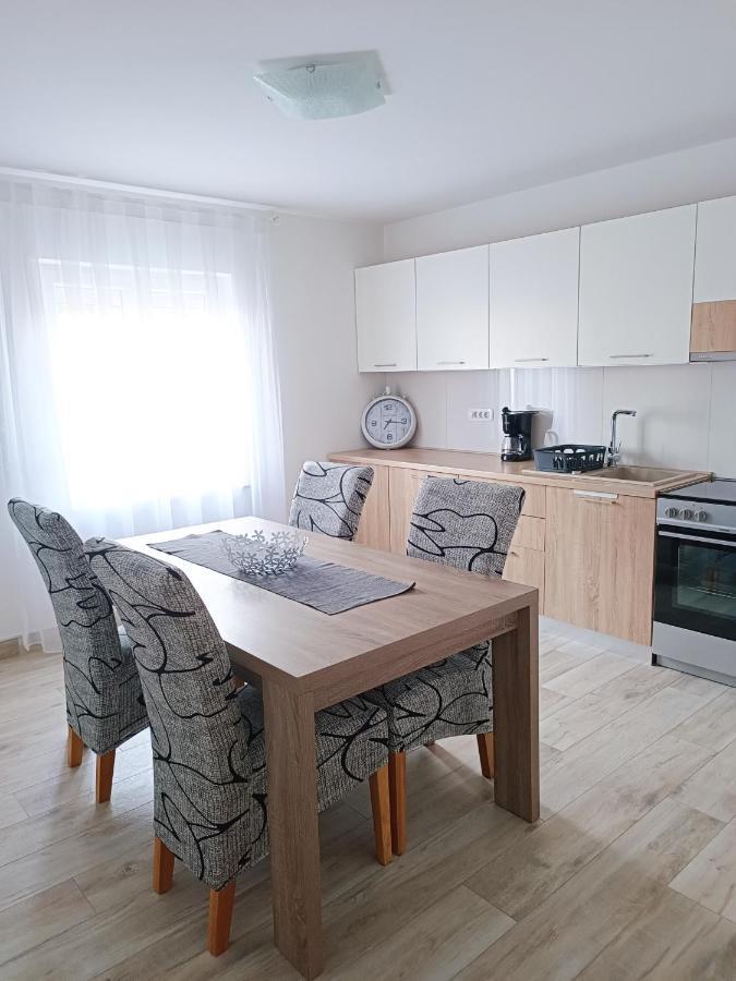 Apartmani Biba Novi Vinodolski Exterior photo